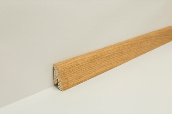 Joka Sockelleiste 19x38 mm furniert, lackiert Profil 8146 (#554), Fixlänge: 250 cm FU EI10- Eiche lackiert