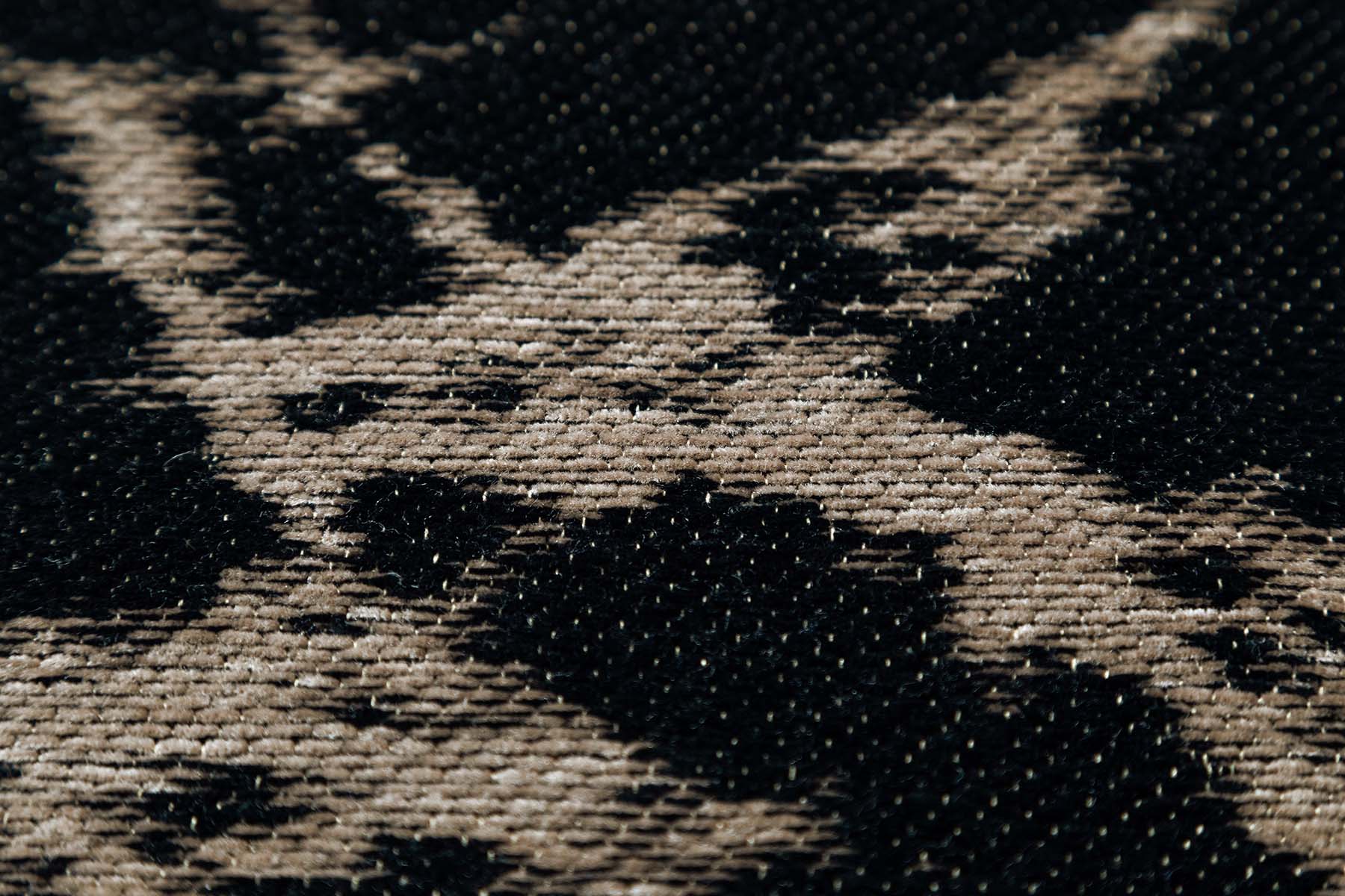Carpet Decor Pietra Teppich Schwarz Honig