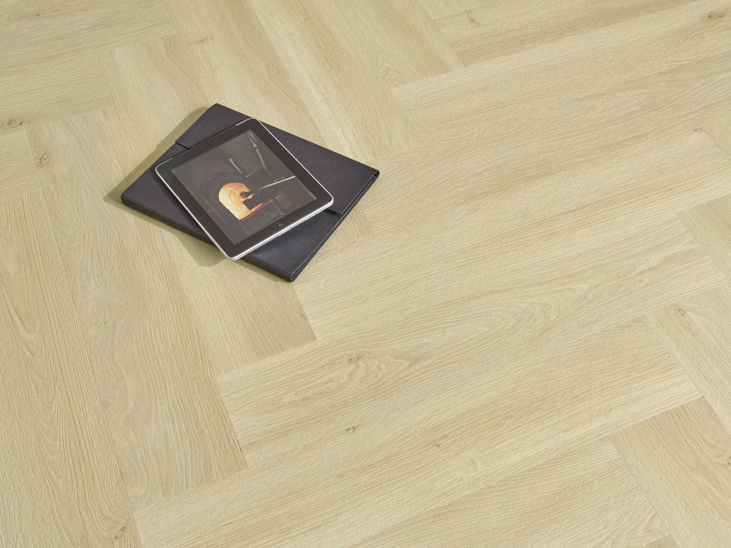 Joka Klick-Vinyl Designböden 555 Wooden Styles Herringbone Click 7,0/0,55 mm m. IXPE 704H Oak Blond EIR